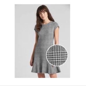 Gap Houndstooth Plaid Ruffle Hem Dress Plus Size 8 EUC